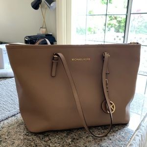 Like New Michael Kors Tote Purse